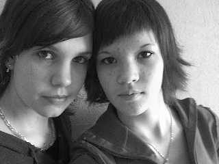 voila ma jumelle et moi je t'aime ma puce
