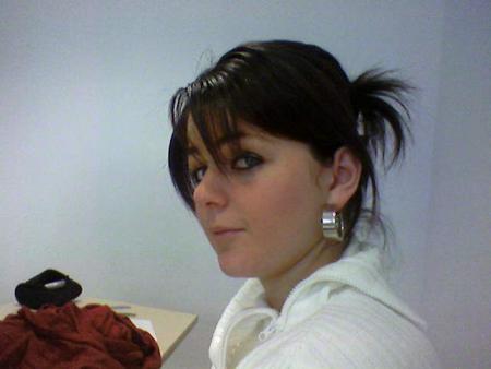 ma ptite aureli en cour de gestion lol